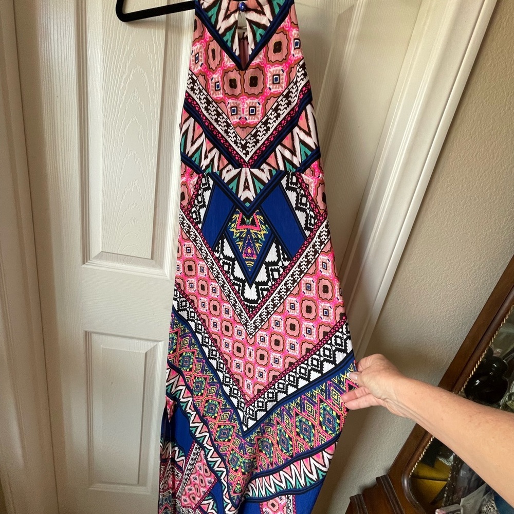 Dress - Picture 8 of 10